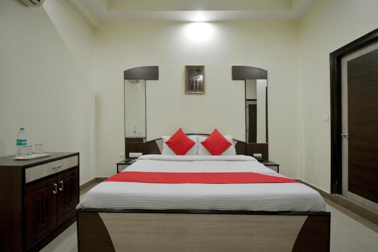 Hotel Oyo 23608 Fun 3*