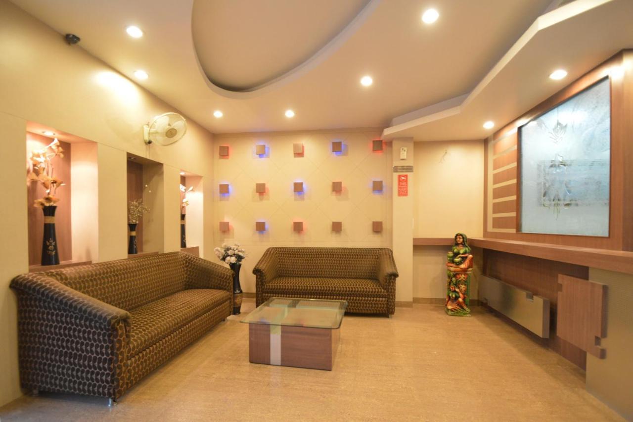 Oyo 23608 Fun Hotel 3*