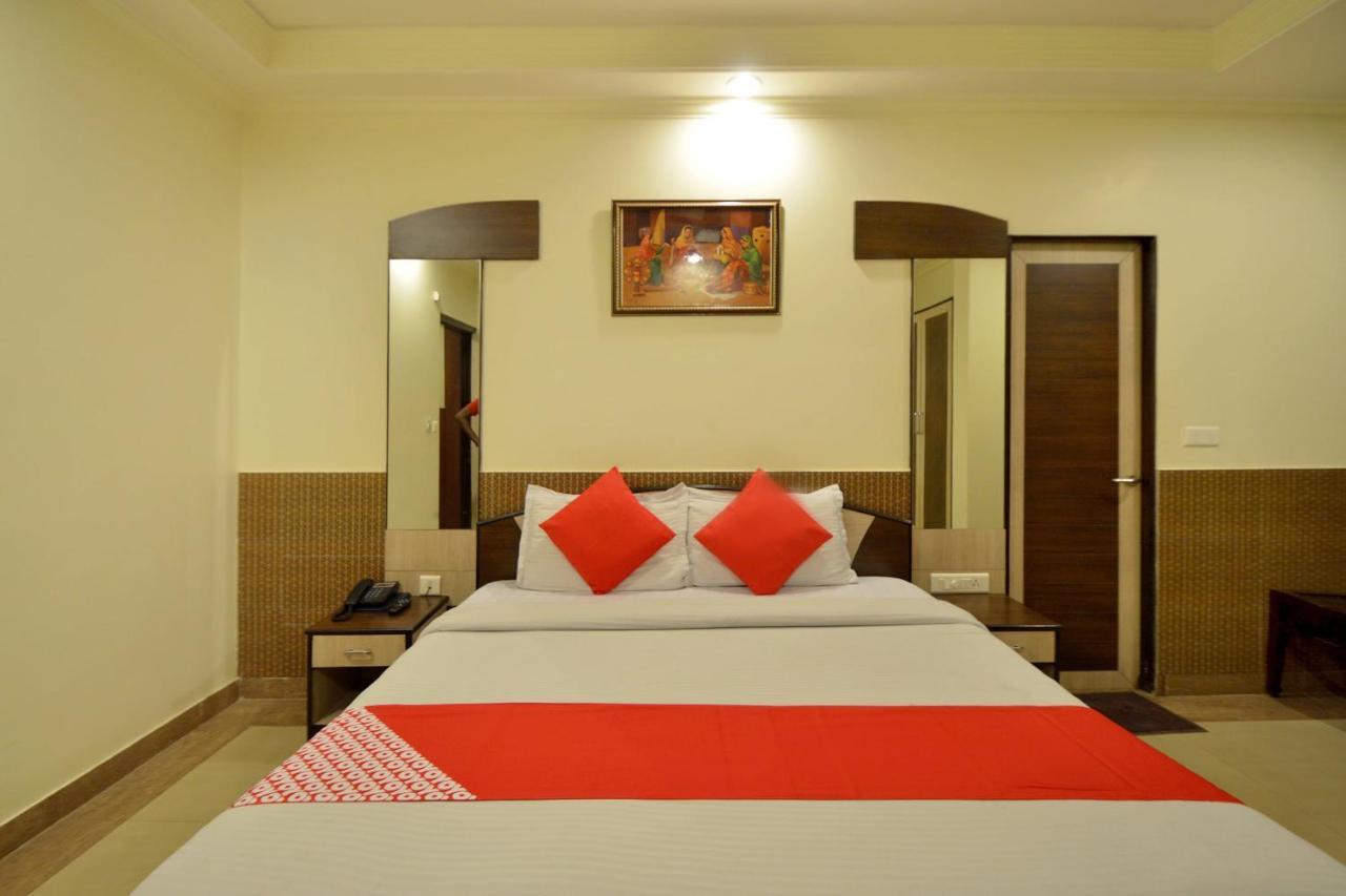 Hotel Oyo 23608 Fun 3*